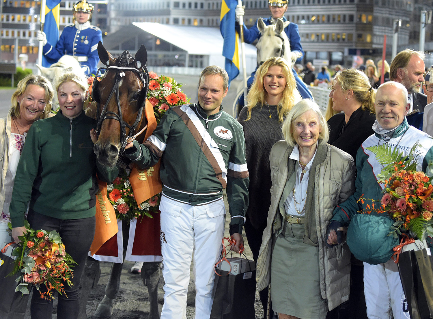 Jubel efter segern i Jubileumspokalen. Foto: ALN Pressbild